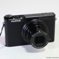 Bán máy ảnh compaq Fujifilm XQ1 đẹp như mới.