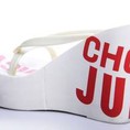 Duy nhất dép Juicy Choose với giá 260k, cơ hội trải nghiệm dép siêu chất xốp đặc với giá tốt nhất thị trường.Click ngay