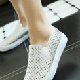 Giày slip on và dép quai hậu 1 giá