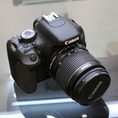 Bán Canon EOS Kiss X5 len Canon 18 55mm IS 2. chụp 7.100 kiểu rất mới