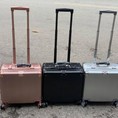 Vali kéo ngang Rimowa 168 mới cập bến