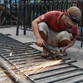 Sửa cửa sắt chuyên nghiệp tại Bình Chánh
