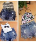 Short jeans rách, áo yếm cực đẹp