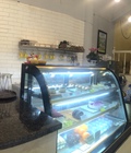 Hình ảnh: Tủ trưng bày bánh ngọt quán cà phê