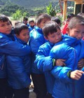 Hình ảnh: Chào lô áo phao từ thiện cho các em miền núi