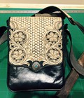 Hình ảnh: Túi đeo chéo handmade leather trạm, khắc, tạo màu, khâu tay giá hấp dẫn