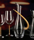 Hình ảnh: Bình chiết rượu vang chứa vàng 24k 