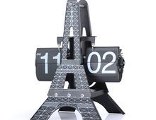Đồng hồ lật số tháp Eiffel độc đáo tại Sản Phẩm Sáng Tạo HN