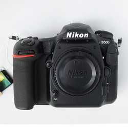 Bán Nikon DSLR D500 body hàng xách tay new 100% 