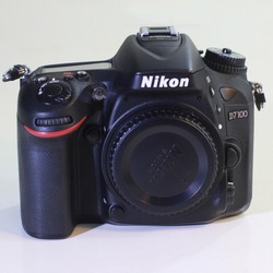 Bán bộ Nikon D7100 rất mới 6,5k shot, len 18-140mm VR, 50G, SB600...