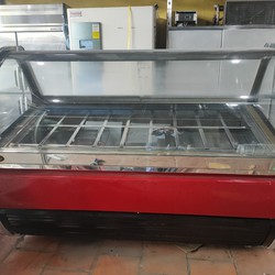 tủ trưng bày và bảo quản kem tươi gồm 18 khay Inox