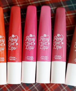 BÁN son ROSY TINT LIPS dạng kem cực mịn, mùi thơm dễ chịu của Etude House