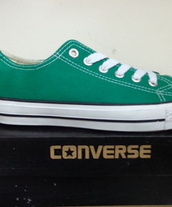 Giày Converse made in vn, giá 220k/đôi. Free ship nội thành HN và hỗ trợ toàn quốc.