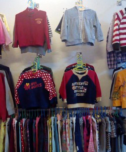 Bán buôn bán lẻ quần áo trẻ em hàng thùng