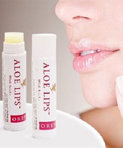 Son dưỡng môi lô hội Forever Aloe Lips