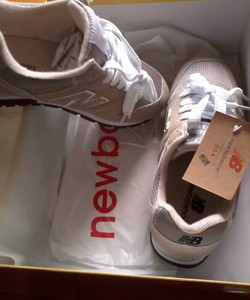 Nhượng lại 2 em NB996 size 38 39 nguyên tem full box F1 395k