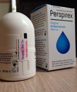 Lăn khử mùi PERSPIREX ROLL ON của Đan Mạch ngăn tiết mồ hôi, mùi hôi vùng nách hiệu quả