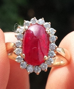 Nhẫn nữ ruby đỏ huyết màu đẹp nhất trong dòng ruby.