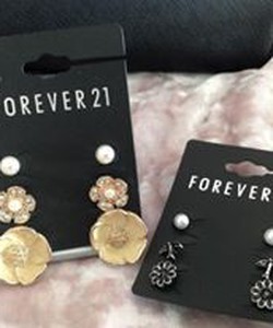 Vòng tay, dây chuyền, lắc của FOREVER 21