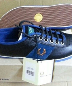 Giầy Fred perry xuất dư chính hãng.