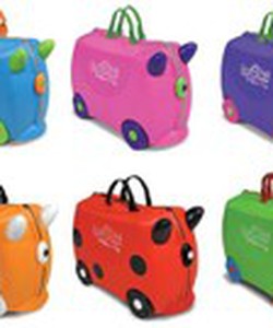 Vali kéo Trunki màu hồng dê thương cho bé gái, màu đỏ đen khoẻ khoắn cho bé trai