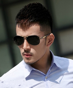 Chuyên kính mắt Nam các hãng nổi tiếng Dolce Gabbana, Porsche PE05, Louis Vuitton , Cartier, Rayban...