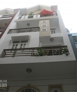 Bán nhà có sổ đỏ chính chủ 30m2 x 5 tầng, ngõ Trại Cá, Trương Định, Hai Bà Trưng, HN