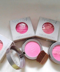 Phấn hồng Naked4 Xuất xứ : Mỹ