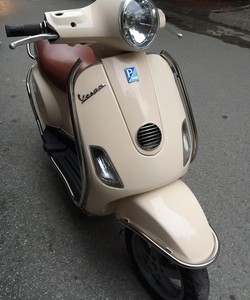 Bán vespa LX 125 khóa từ 2010 biển 30M mầu Be vàng 28.5 triệu rất mới nữ sử dụng nguyên bản