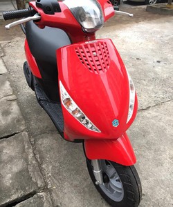 Cần bán Piaggio Zip100 việt nam 2014 biển hn 29D 645.46 dán li non mới 95% 23,tr chính chủ nữ không sử dụng