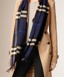 Áo khoác, áo len, khăn len cashmere Burberry, ASOS dành cho chị em mùa Thu Đông 2015