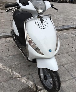 Bán Piaggio Zip 4T nhập btp 30L9 mầu Trắng ít sd, đời cao nguyên bản như từ mới 19tr800 chính chủ nữ bán