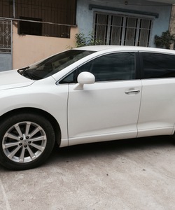Bán chiếc Toyota Venza 2.7 nhập Mỹ xe màu trắng ngọc Trai cực đẹp