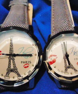 Đồng hồ đôi thời trang giá rẻ khắc tên