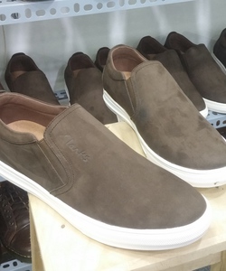 Giày SLIP ON CLARKS 490K rẻ nhất HN / da thật nubuck nhập khẩu cao cấp bảo hành 1 năm