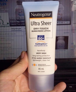 Kem Chống nắng Neutrogena Ultra Sheer Dry Touch