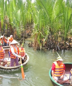 Một ngày khám phá hai làng quê