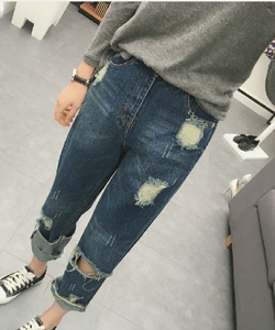 Quần jeans nữ cá tính độc lạ