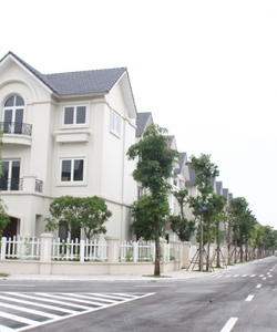 BT Hoa Phượng Vinhomes Riverside đầy đủ nội thất 12 tỷ có thương lượng