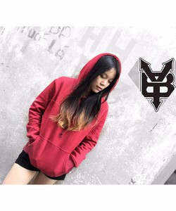 Áo chui đầu có nón Áo Hoodie dành cho cả nam và nữ.