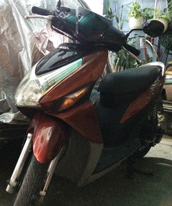 Cần bán xe Honda Click 110cc màu đỏ