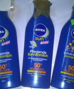 Kem, sữa chống nắng mặt và toàn thân Nivea Đức cho trẻ em từ 2 tuổi trở lên người lớn dùng ké