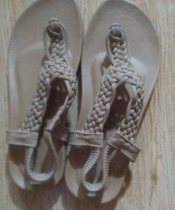 sandals xỏ ngón đan chéo