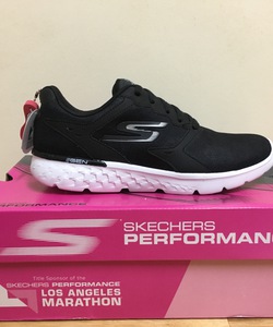 Giầy Skechers chính hãng chuyên đi dùng đi , chạy bộ.gym thể thao