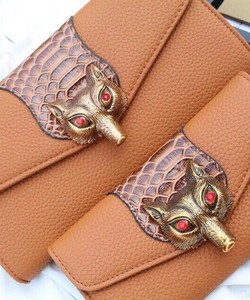 Hàng mới về. Rất nhiều Clutch sang chảnh cập bến