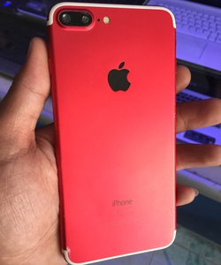 IPhone 7 Plus 32GB màu đỏ, bể màn, còn lên hình cảm ứng OK, Wifi tốt, giá xác