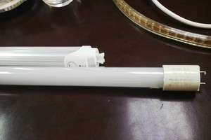 Led tube( đèn tuyt led)1x18W