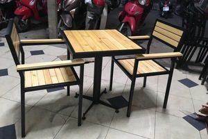 bàn ghế cafe sắt gỗ ngoài trời