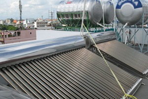 Máy nước nóng năng lượng mặt trời (220 lit)