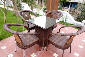 Bàn ghế cafe ngoài trời nhựa giả mây cổ điển đặc biệt LT 136